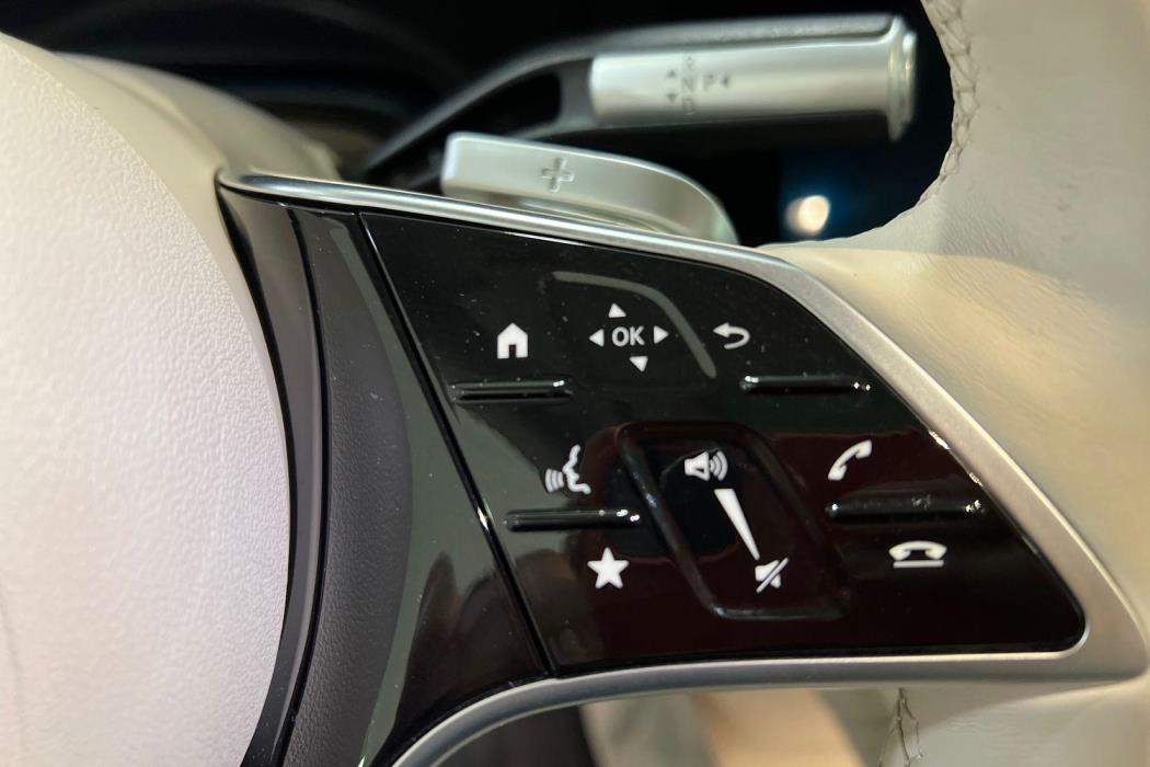 Mercedes-Benz EQS SUV 2023