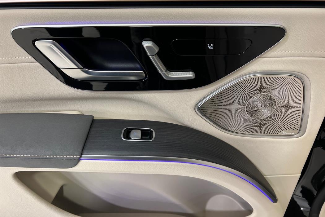 Mercedes-Benz EQS SUV 2023