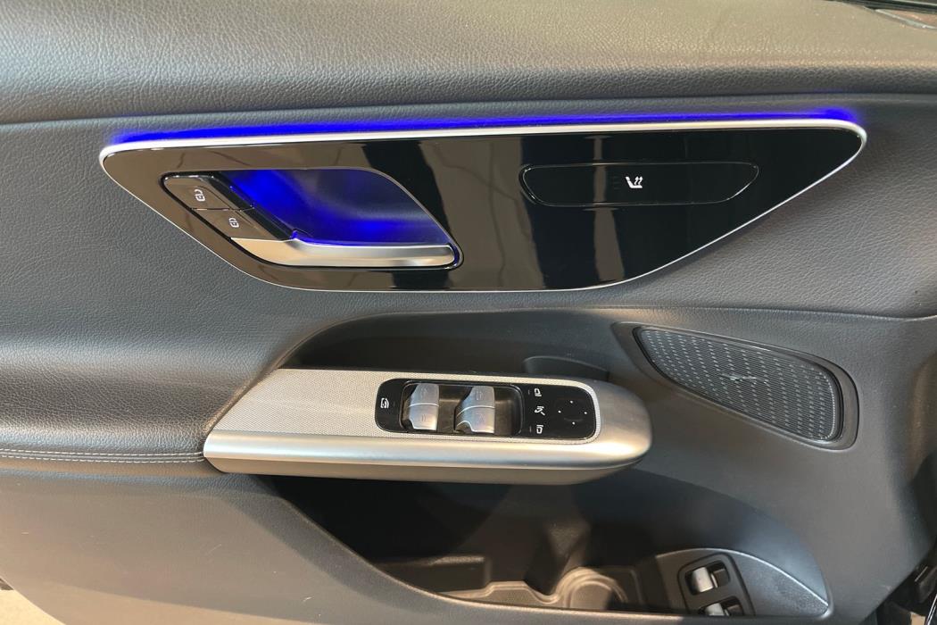 Mercedes-Benz GLC 2023