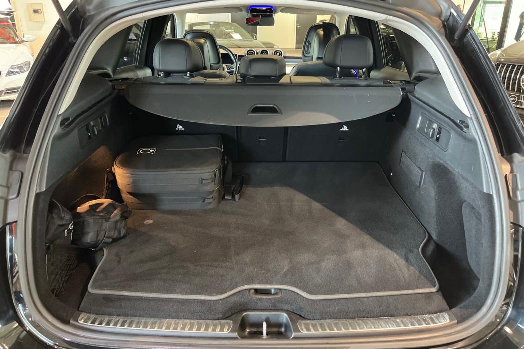 Mercedes-Benz GLC 2023