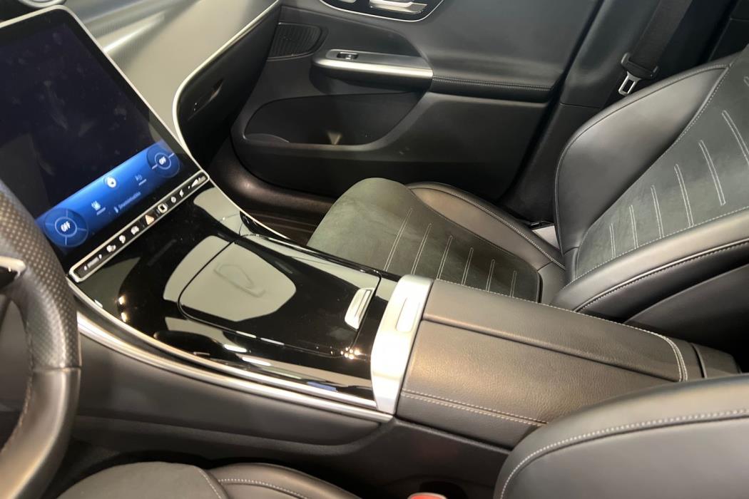 Mercedes-Benz GLC 2023