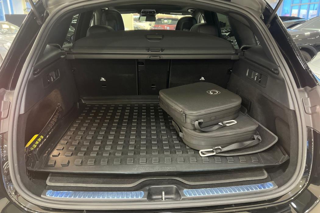 Mercedes-Benz GLC 2023