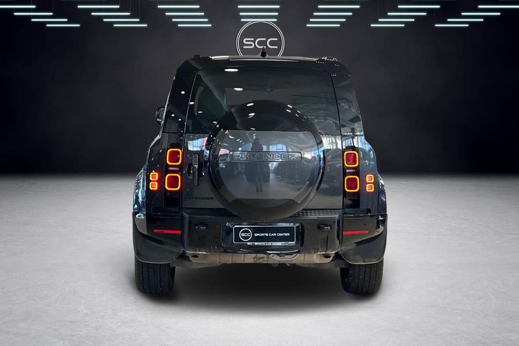 Land Rover Defender 2025