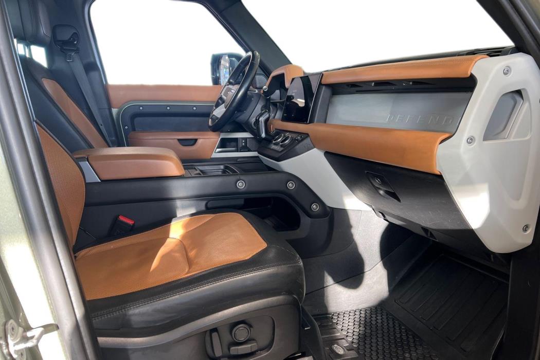 Land Rover Defender 2022