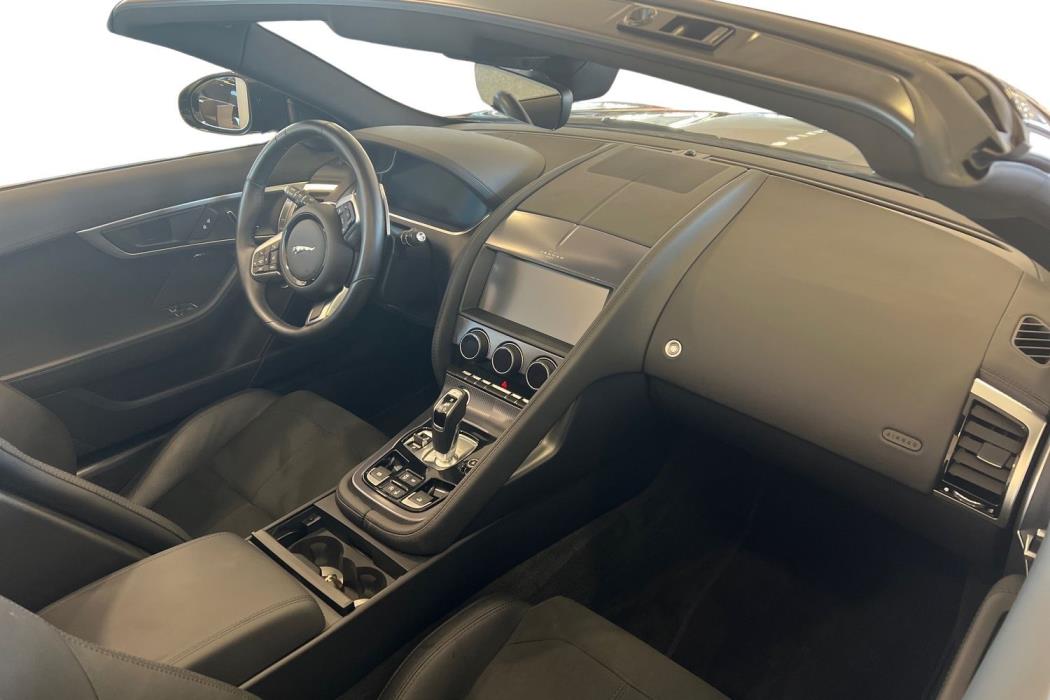 Jaguar F-type 2021