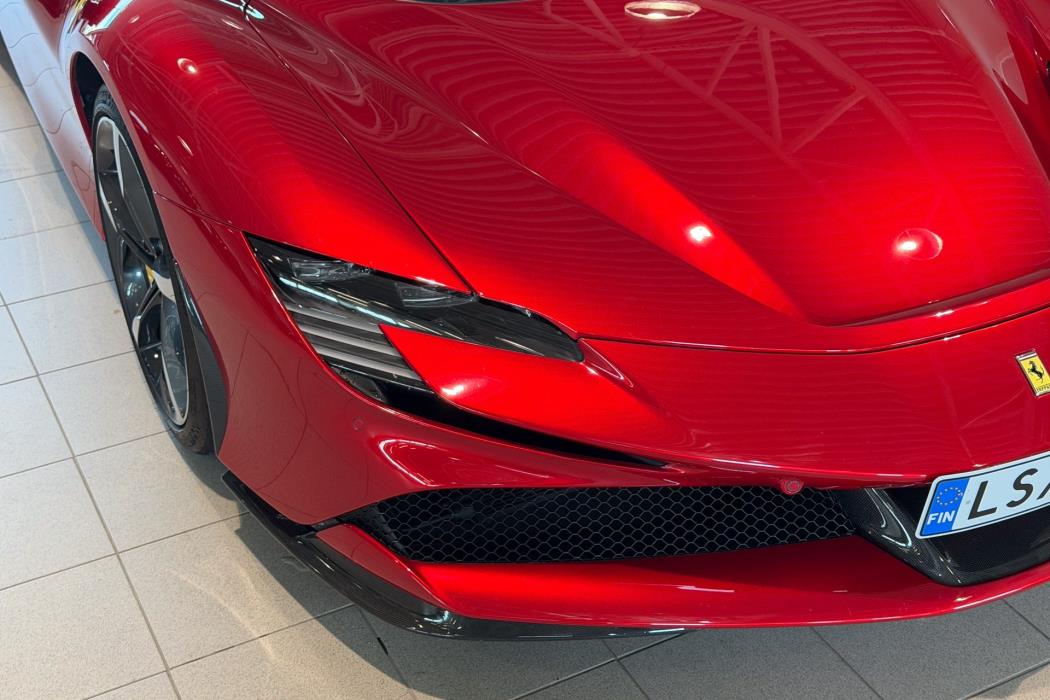 Ferrari SF90 Stradale 2022