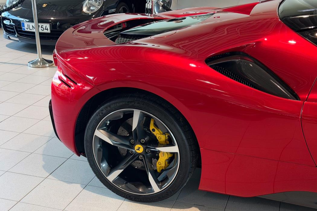 Ferrari SF90 Stradale 2022