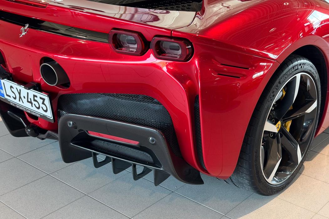 Ferrari SF90 Stradale 2022