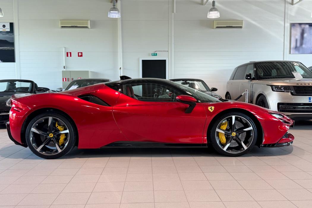 Ferrari SF90 Stradale 2022