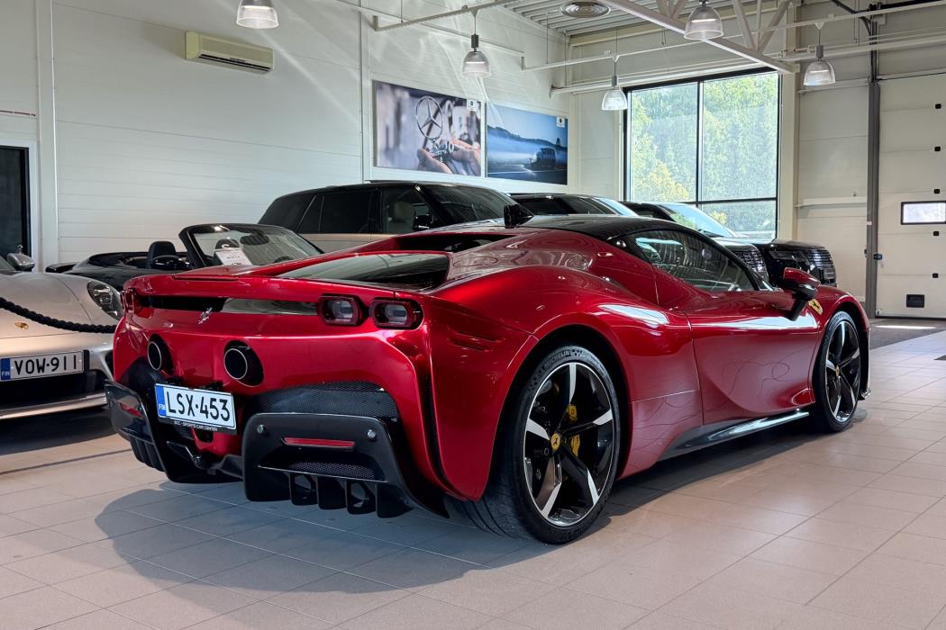 Ferrari SF90 Stradale 2022