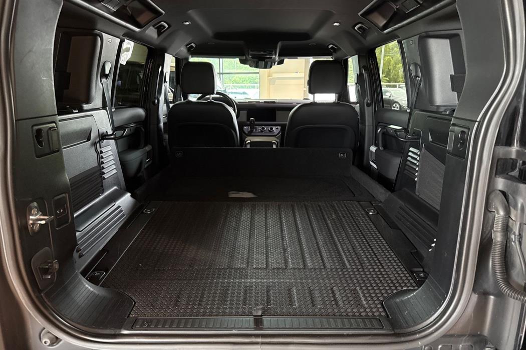 Land Rover Defender 2022