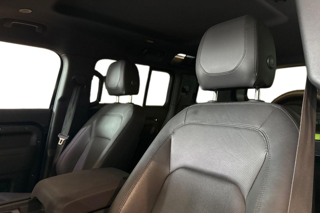 Land Rover Defender 2022