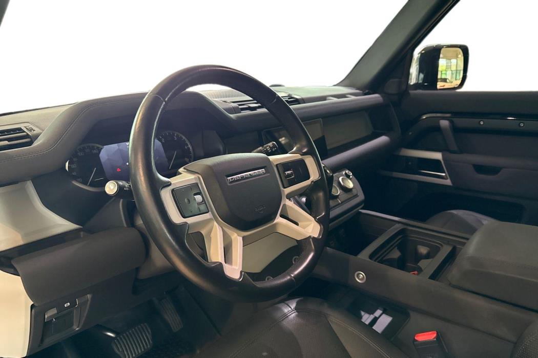 Land Rover Defender 2022