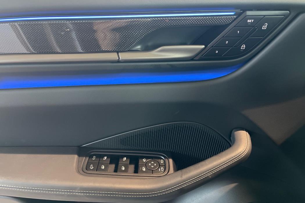 Porsche Macan 2024