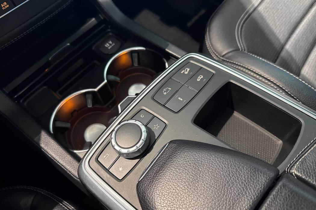 Mercedes-Benz ML 63 AMG 2012