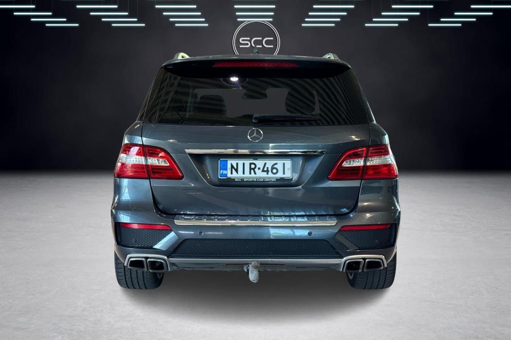 Mercedes-Benz ML 63 AMG 2012