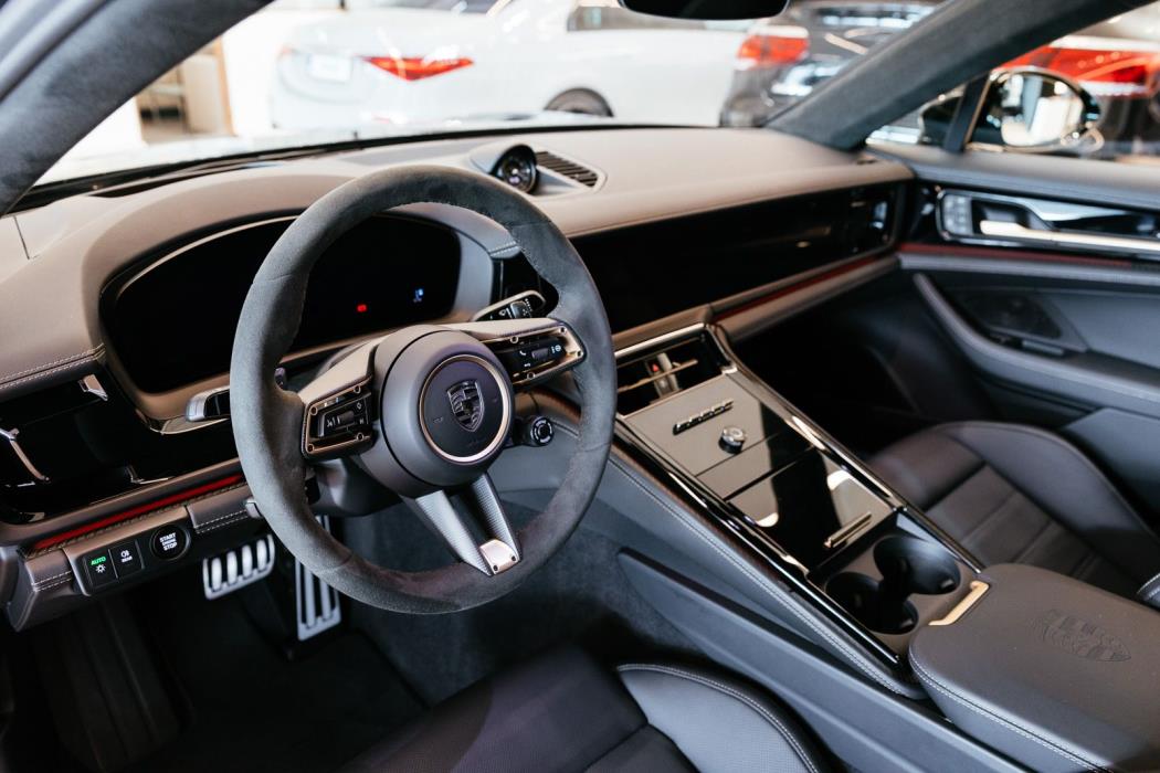 Porsche Panamera 2025