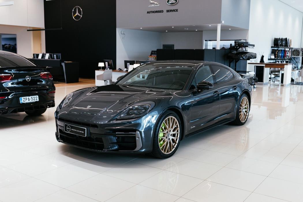 Porsche Panamera 2025