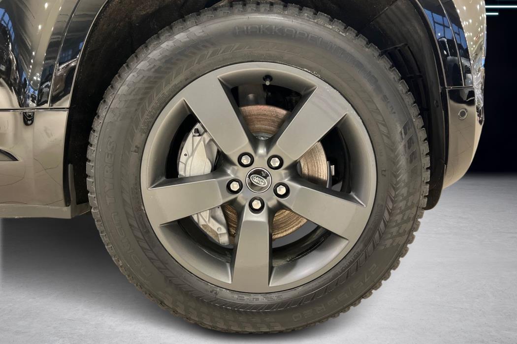 Land Rover Defender 2025