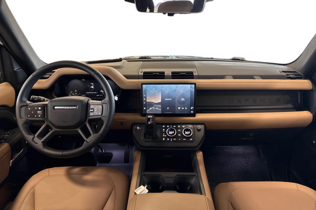 Land Rover Defender 2025
