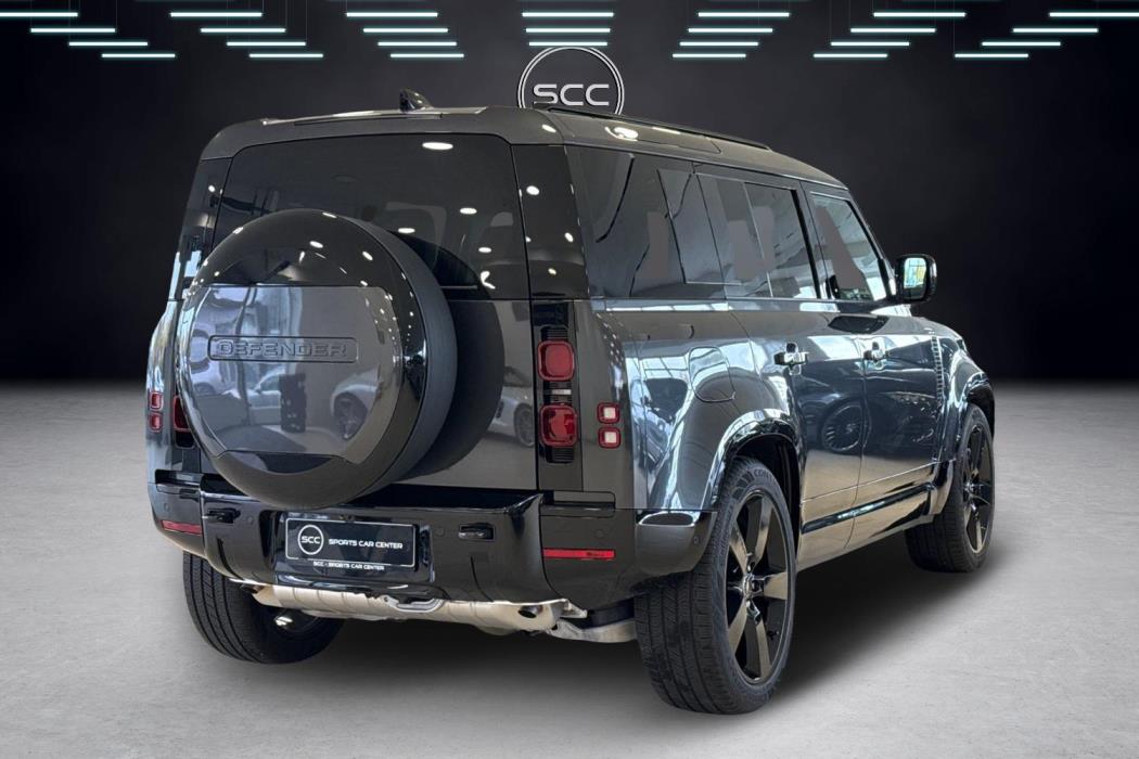 Land Rover Defender 2025