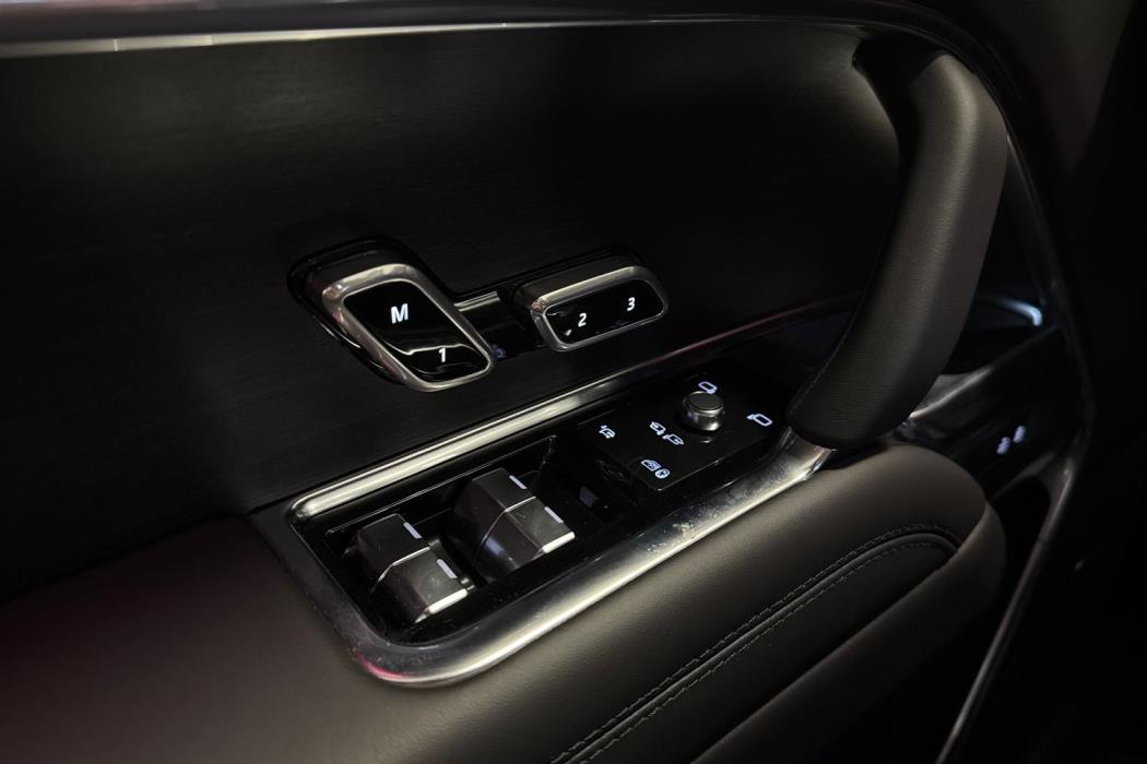 Land Rover Range Rover 2025