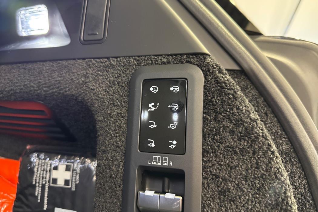 Land Rover Range Rover 2025