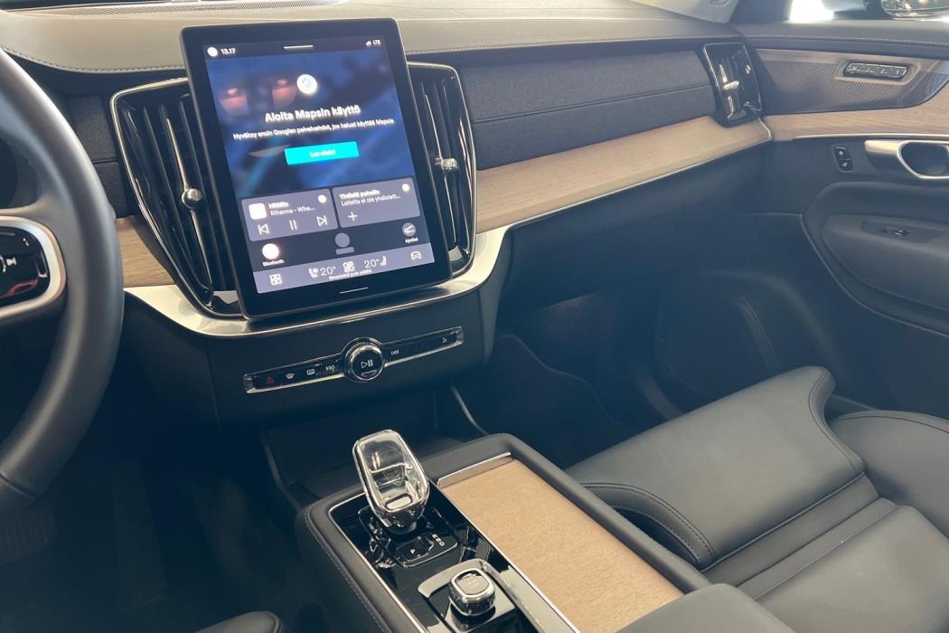 Volvo XC90 2025