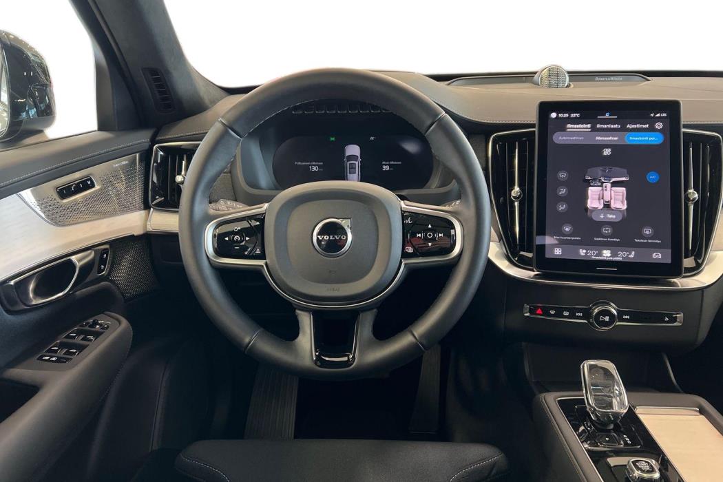 Volvo XC90 2025