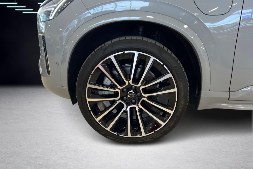 Volvo XC90 2025