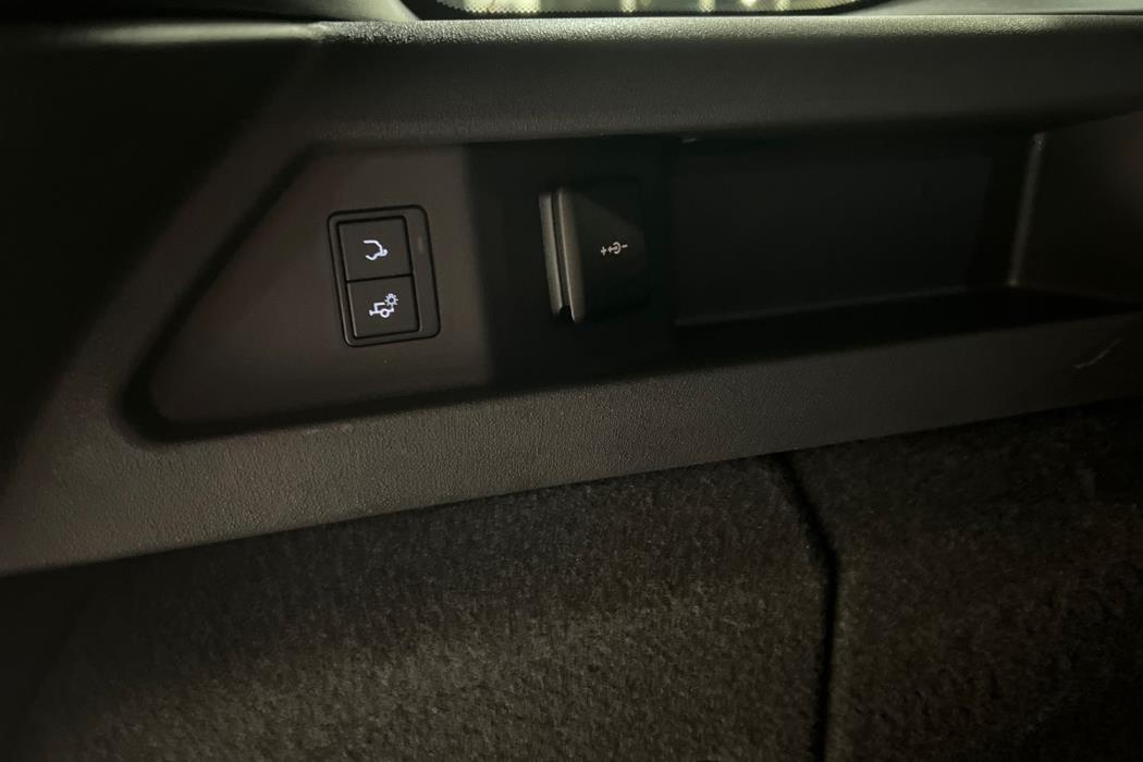 Land Rover Discovery Sport 2024