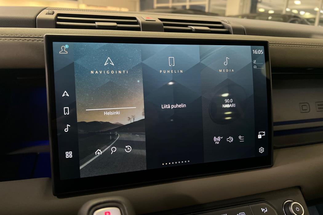 Land Rover Defender 2025