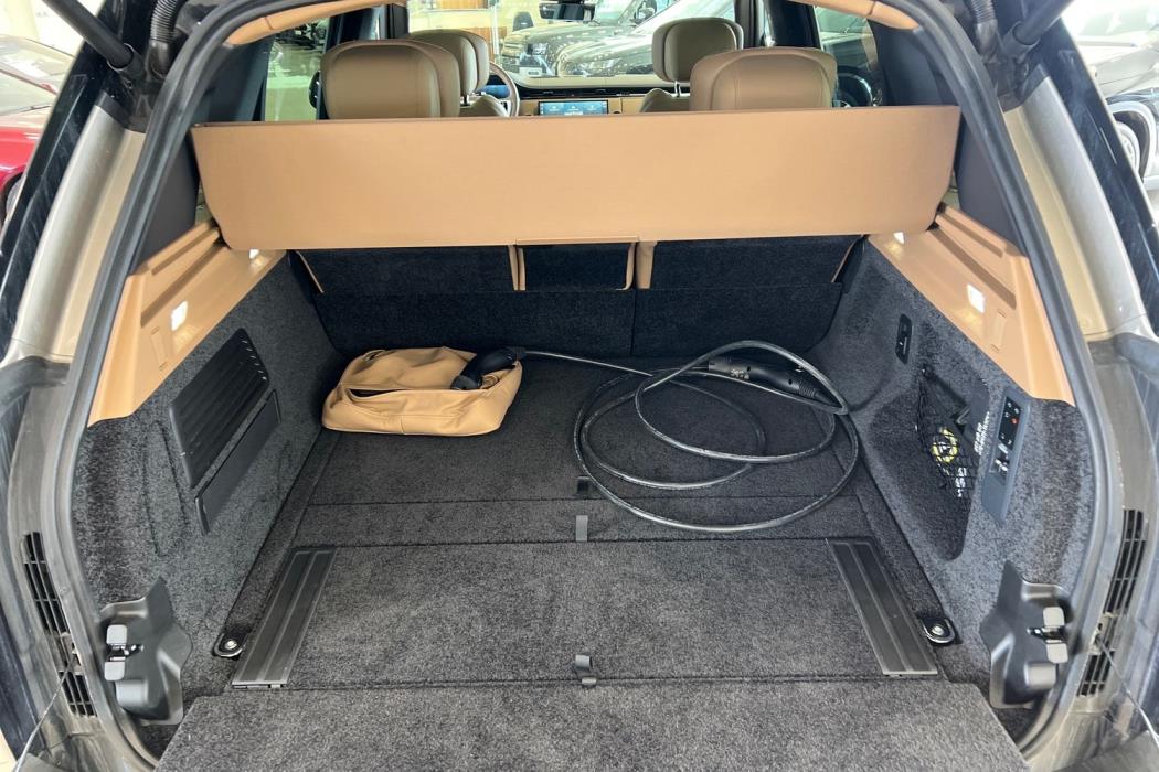 Land Rover Range Rover 2025