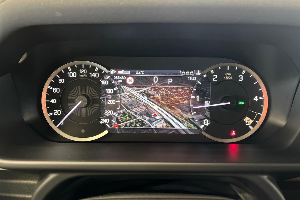 Land Rover Defender 2022