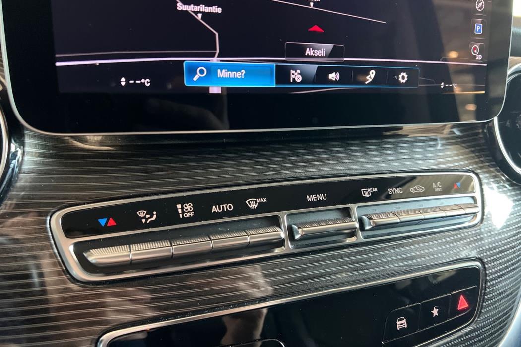 Mercedes-Benz V 300 2023