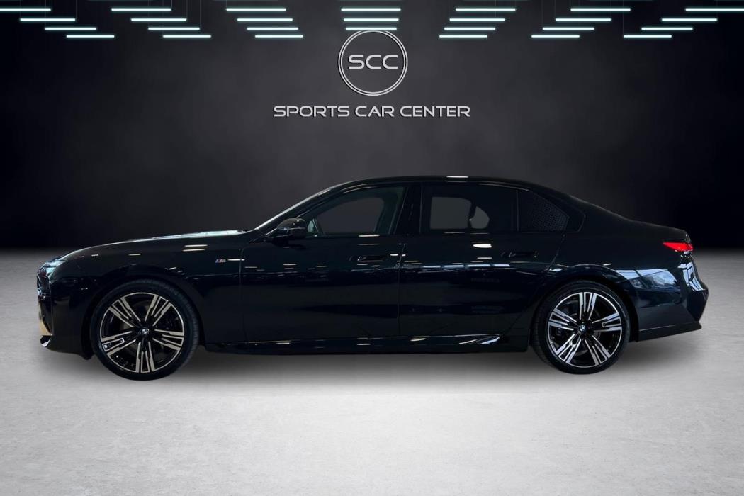 BMW i7 2024