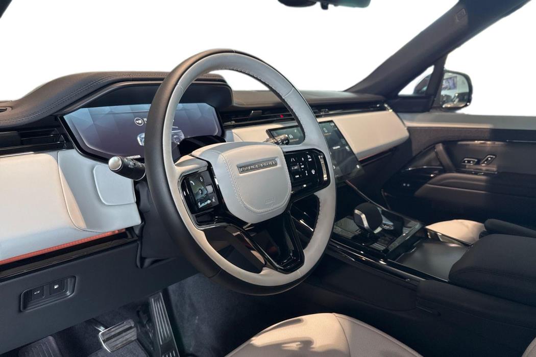 Land Rover Range Rover Sport 2026