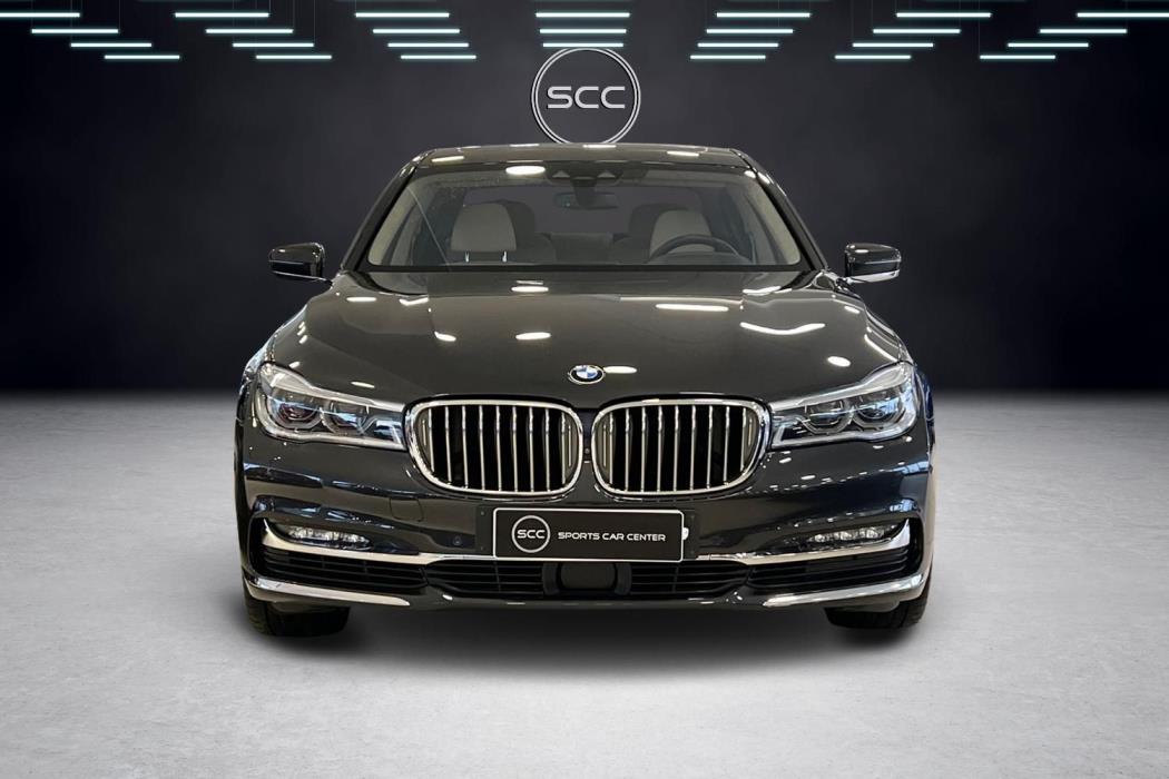BMW 750 2018