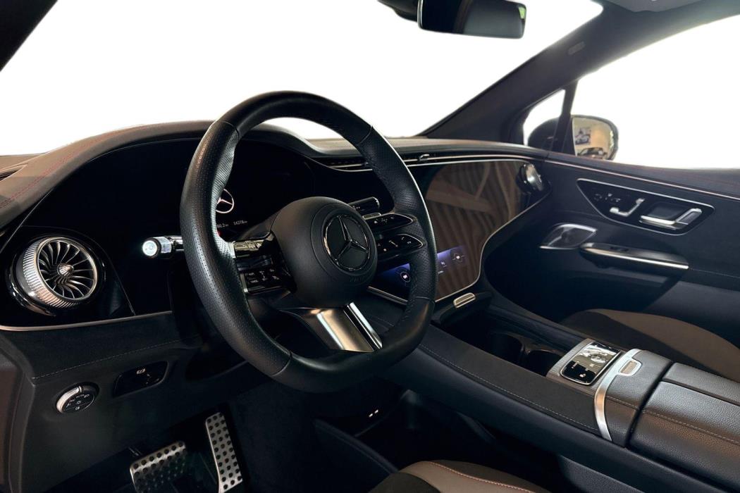 Mercedes-Benz EQE SUV 2025