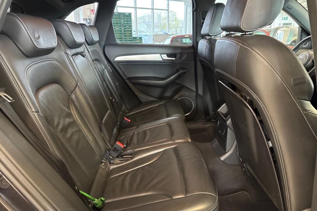 Audi SQ5 2013