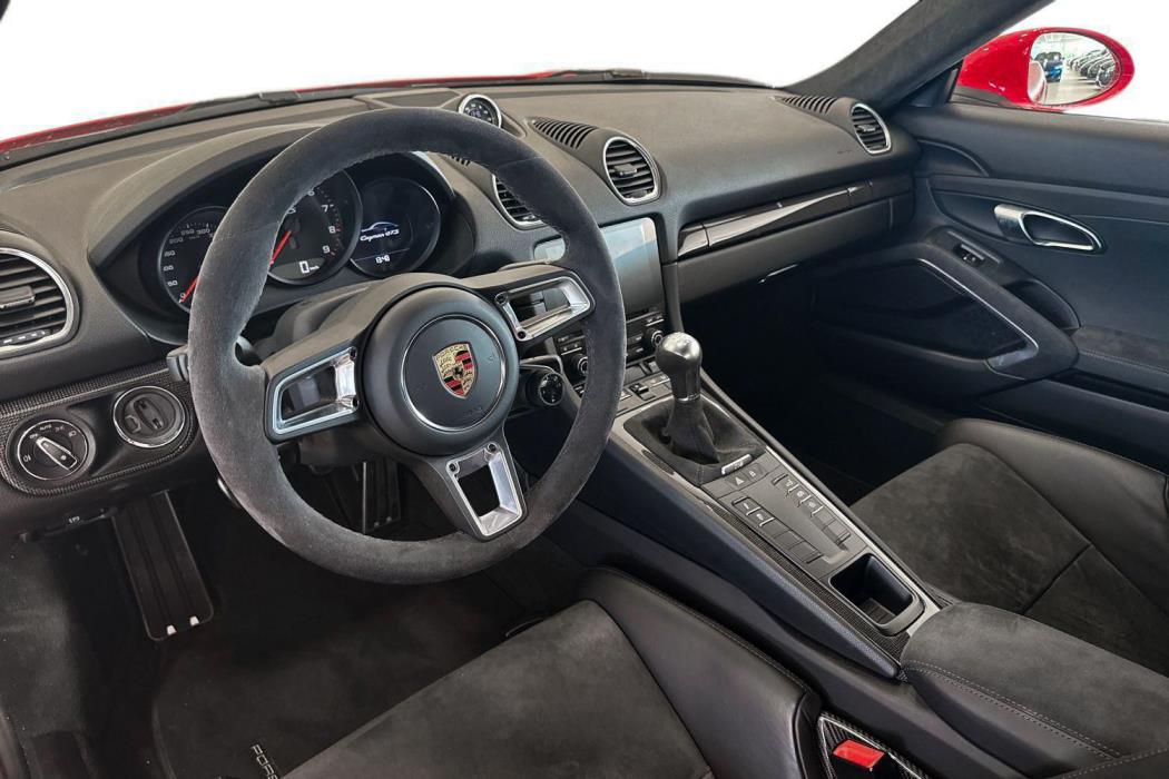 Porsche Cayman 2020