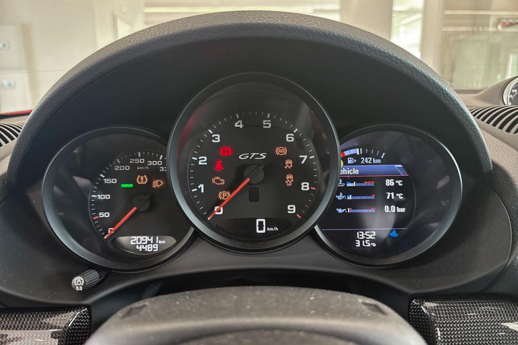 Porsche Cayman 2020