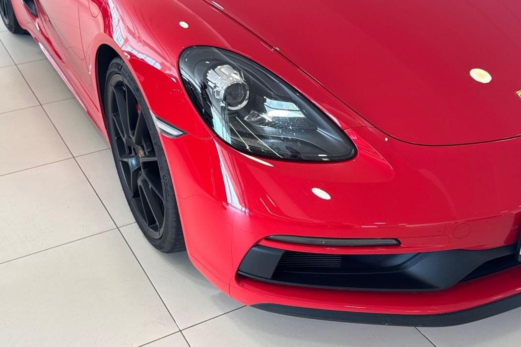 Porsche Cayman 2020