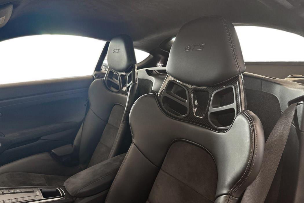 Porsche Cayman 2020