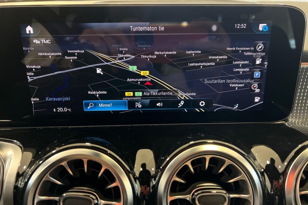 Mercedes-Benz EQB 2023