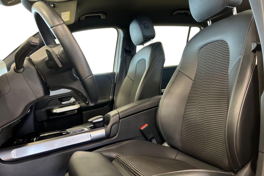 Mercedes-Benz EQB 2023