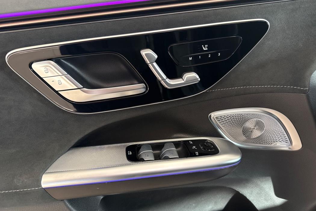 Mercedes-Benz EQE SUV 2024