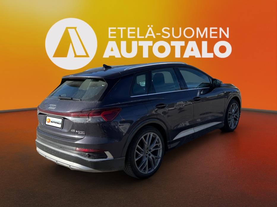 AUDI Q4 e-tron 2022