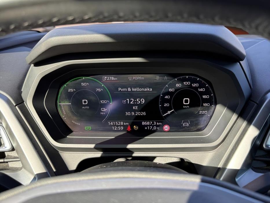 AUDI Q4 e-tron 2022