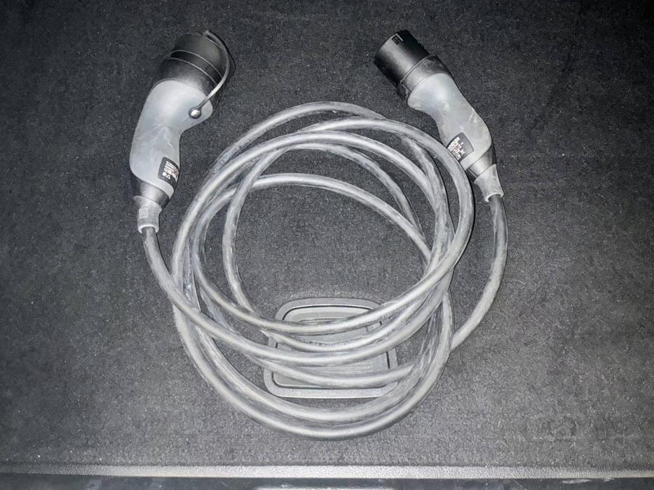 MERCEDES-BENZ EQE 2022